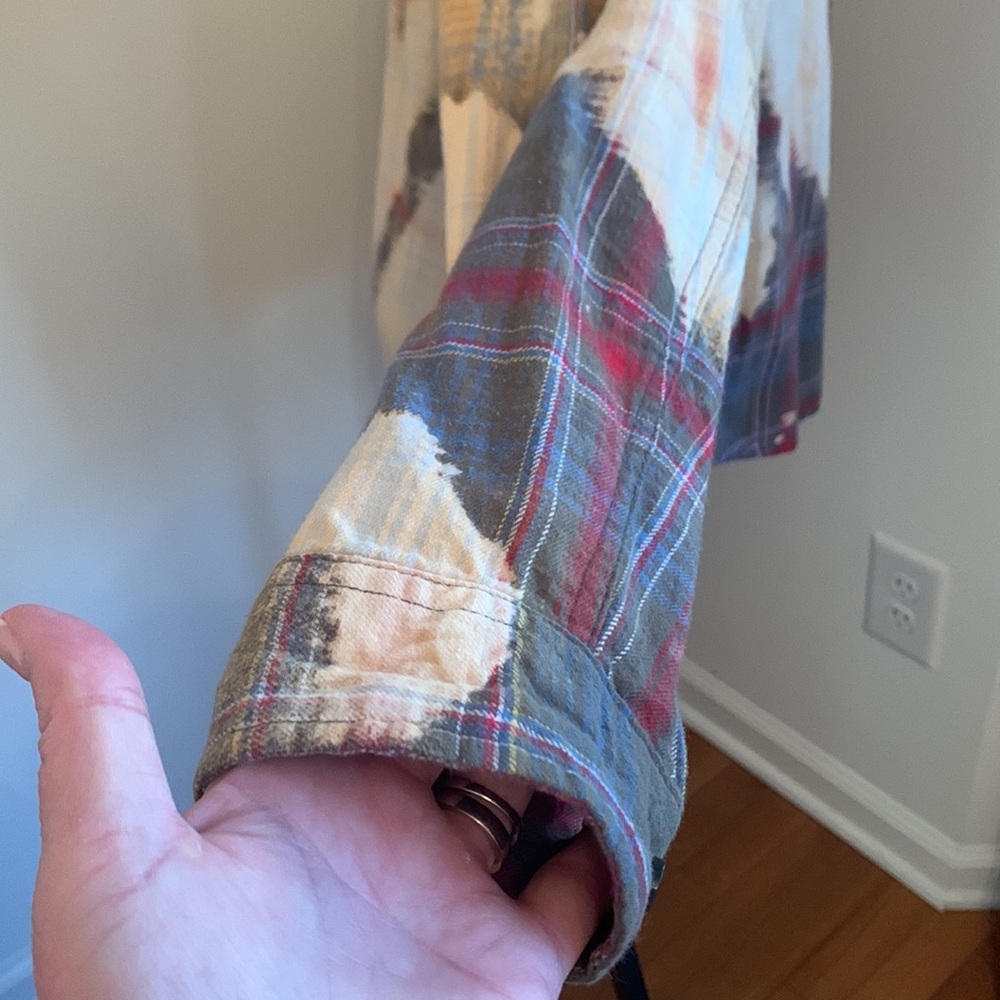 Franklin Flannels Vintage Bleach Splattered Button Down (Blue,Yellow,Red &Green) - Picture 6 of 10